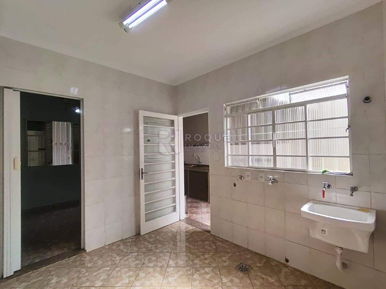 Casa Residencial para aluguel no bairro Vila Claudia: Lavanderia 1