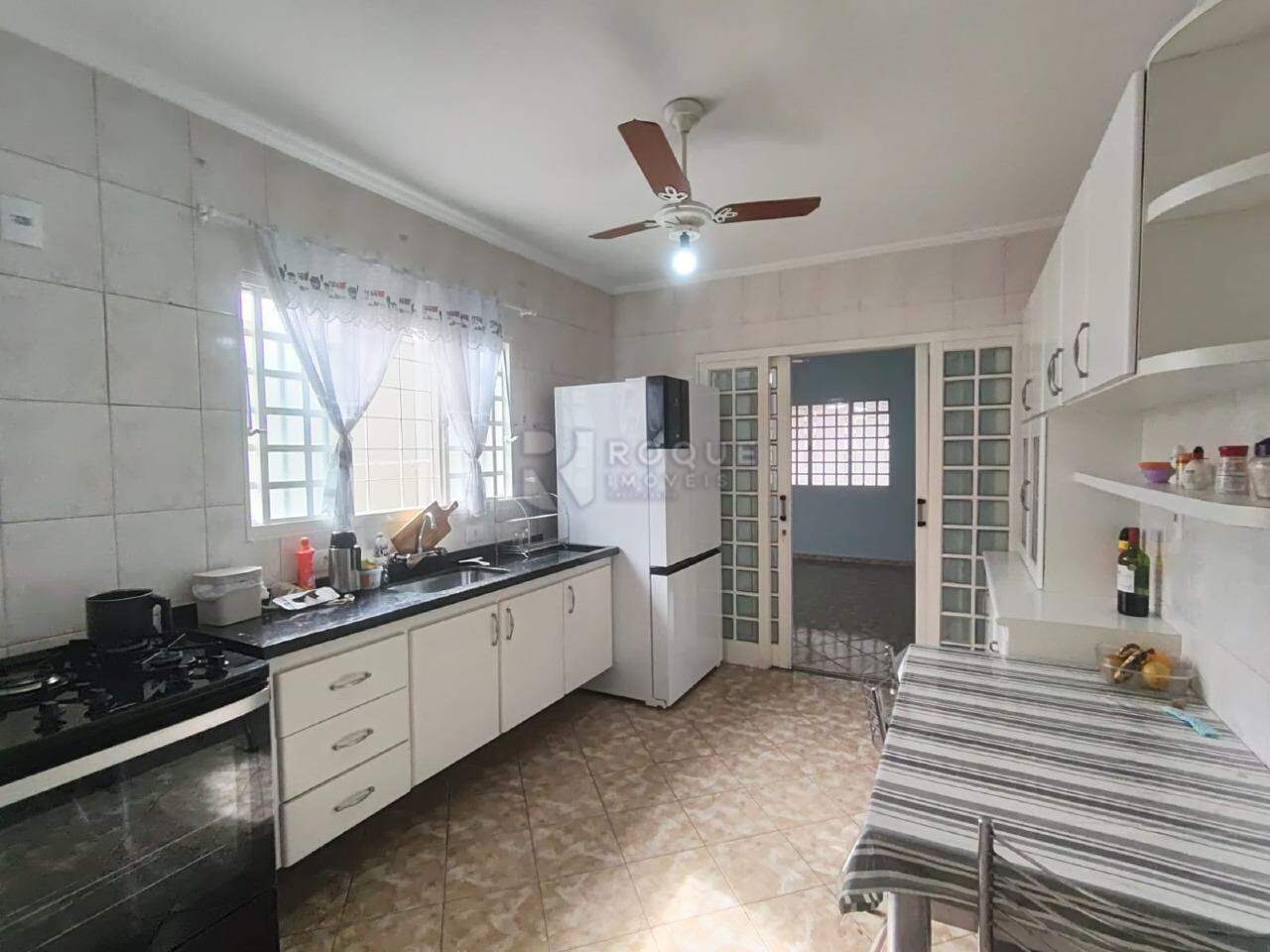 Casa Residencial para aluguel no bairro Vila Claudia: Cozinha 1