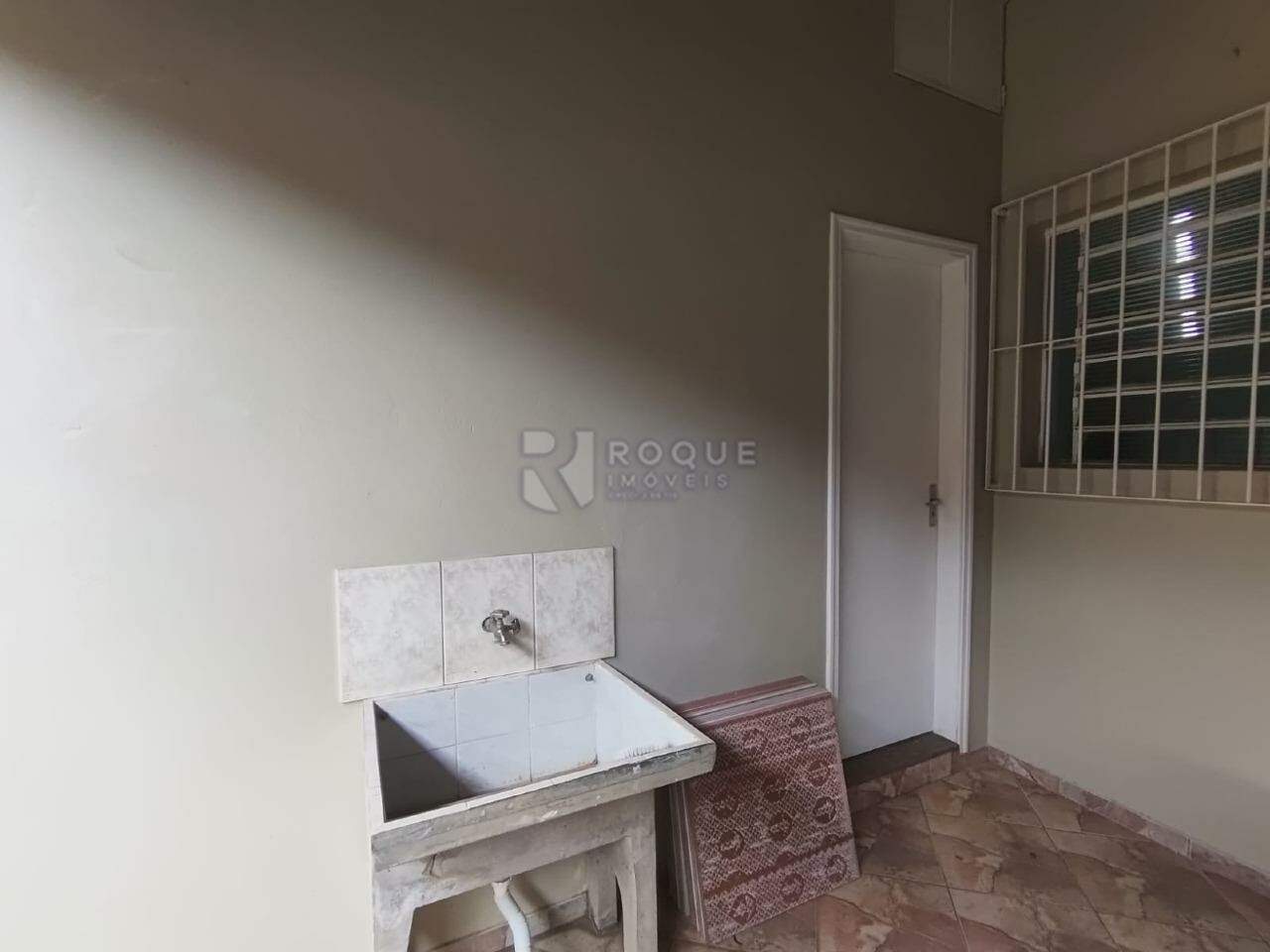 Casa Residencial para aluguel no bairro Vila Claudia: Lavanderia 2