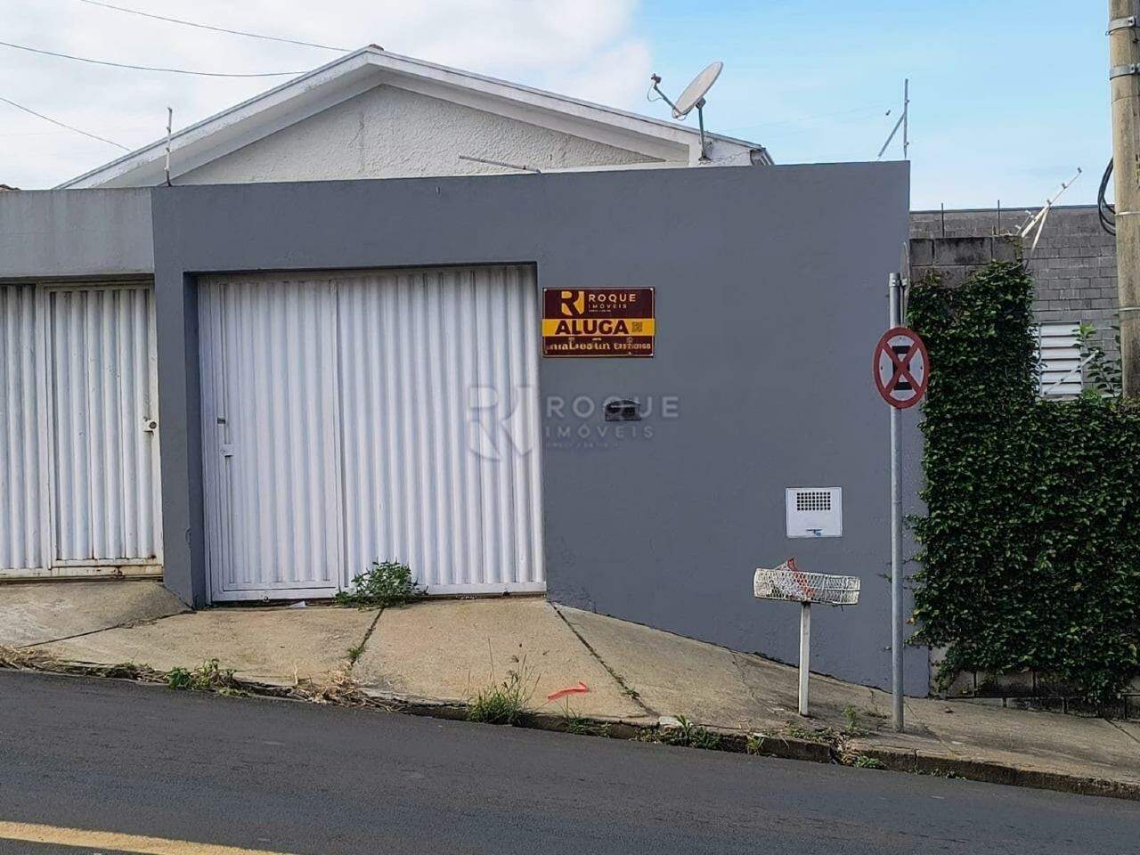 Casa Residencial para aluguel no bairro Jardim Cavinato: Fachada