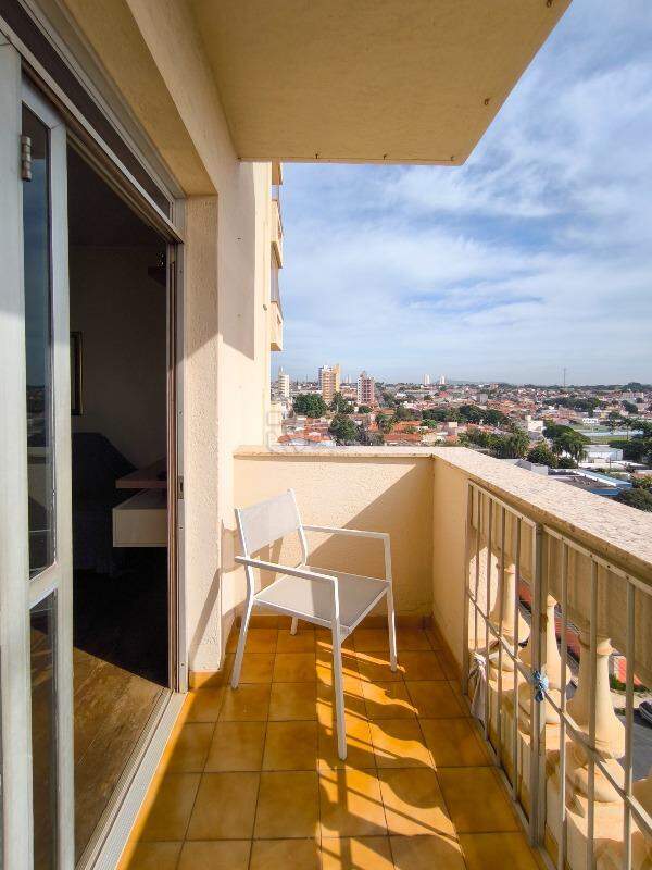 Apartamento à venda no bairro Vila Paraiso: SACADA DA SALA DE ESTAR