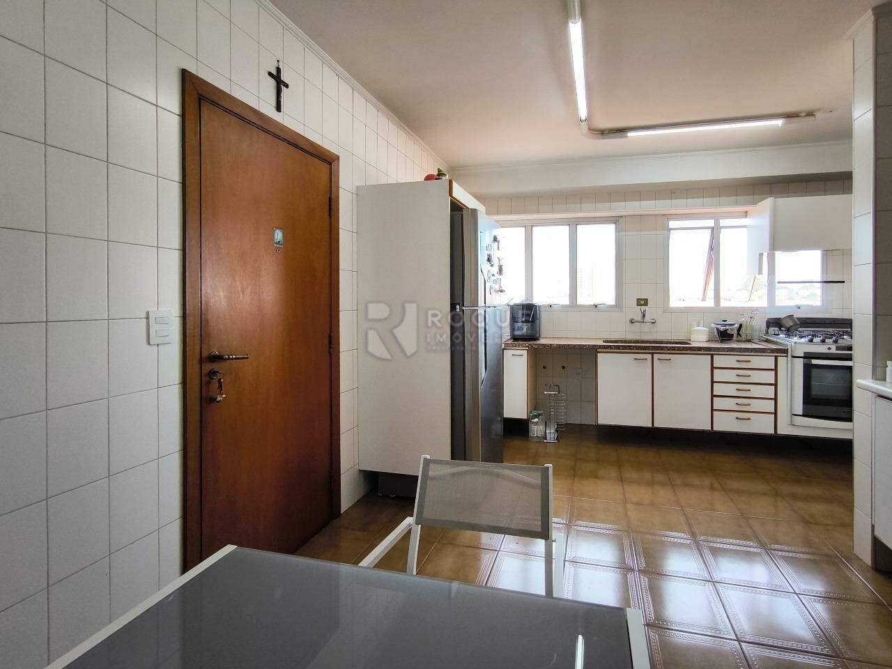 Apartamento à venda no bairro Vila Paraiso: COZINHA