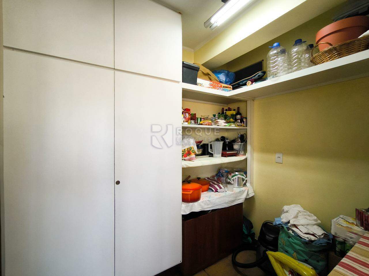 Apartamento à venda no bairro Vila Paraiso: DESPENSA