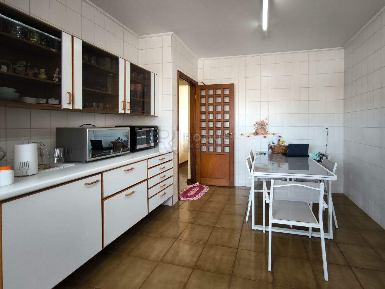 Apartamento à venda no bairro Vila Paraiso: COZINHA