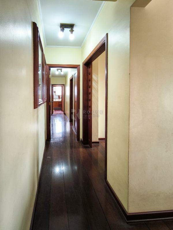 Apartamento à venda no bairro Vila Paraiso: CORREDOR INTERNO