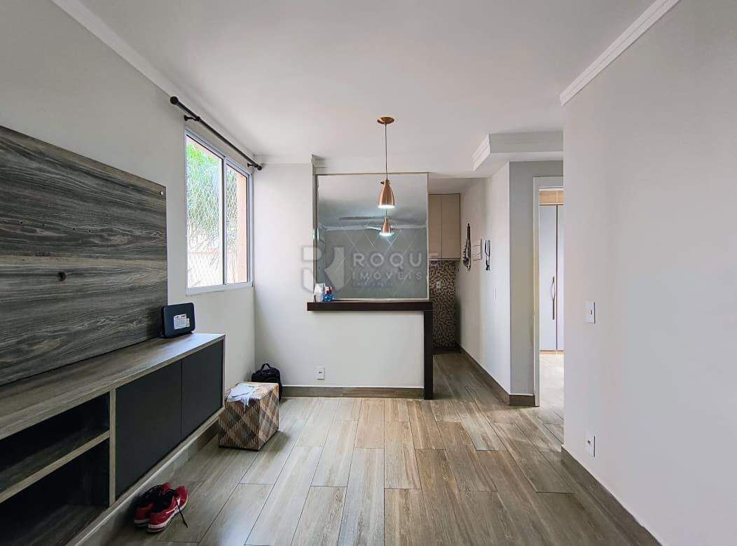 Apartamento para aluguel no bairro Jardim Colina Verde: Sala