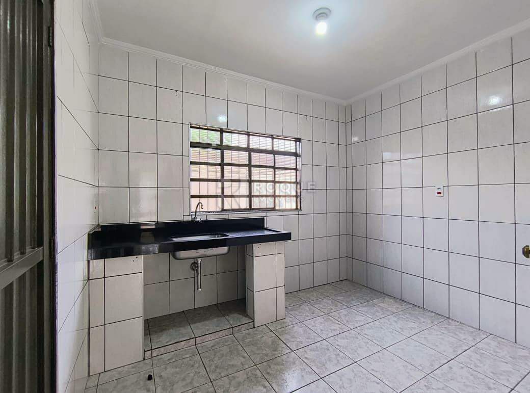 Casa Residencial para aluguel no bairro Vila Independência: Cozinha 