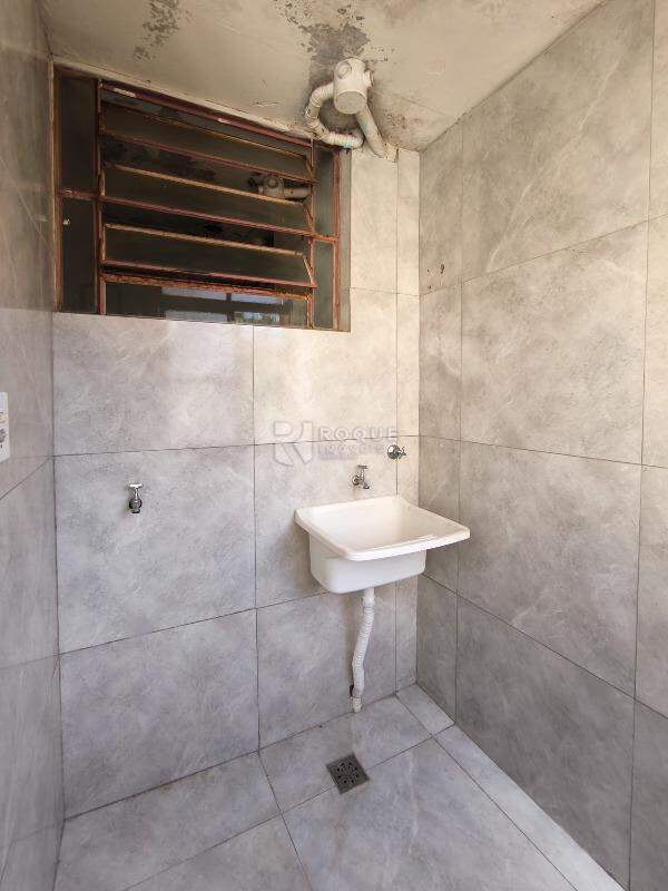 Apartamento à venda no bairro Jardim Olga Veroni: ÁREA DE SERVIÇO