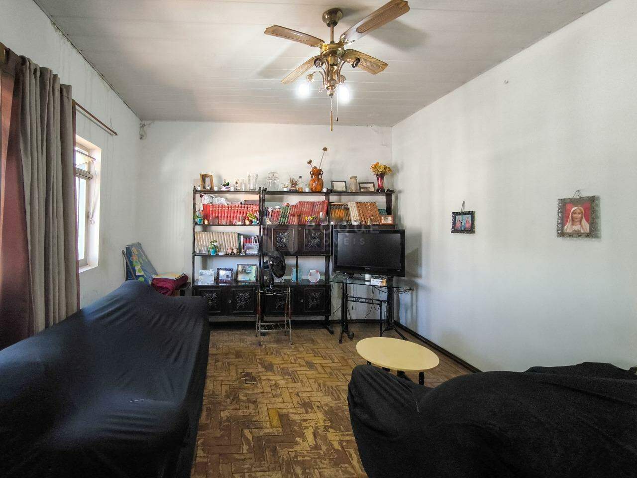 Casa Residencial à venda no bairro Vila Camargo: SALA DE ESTAR