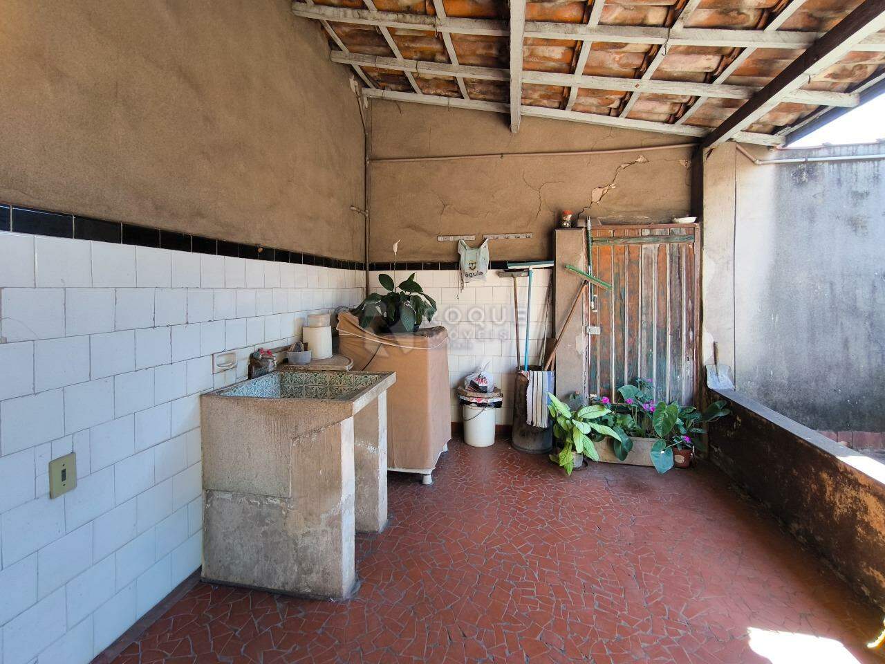 Casa Residencial à venda no bairro Vila Camargo: LAVANDERIA