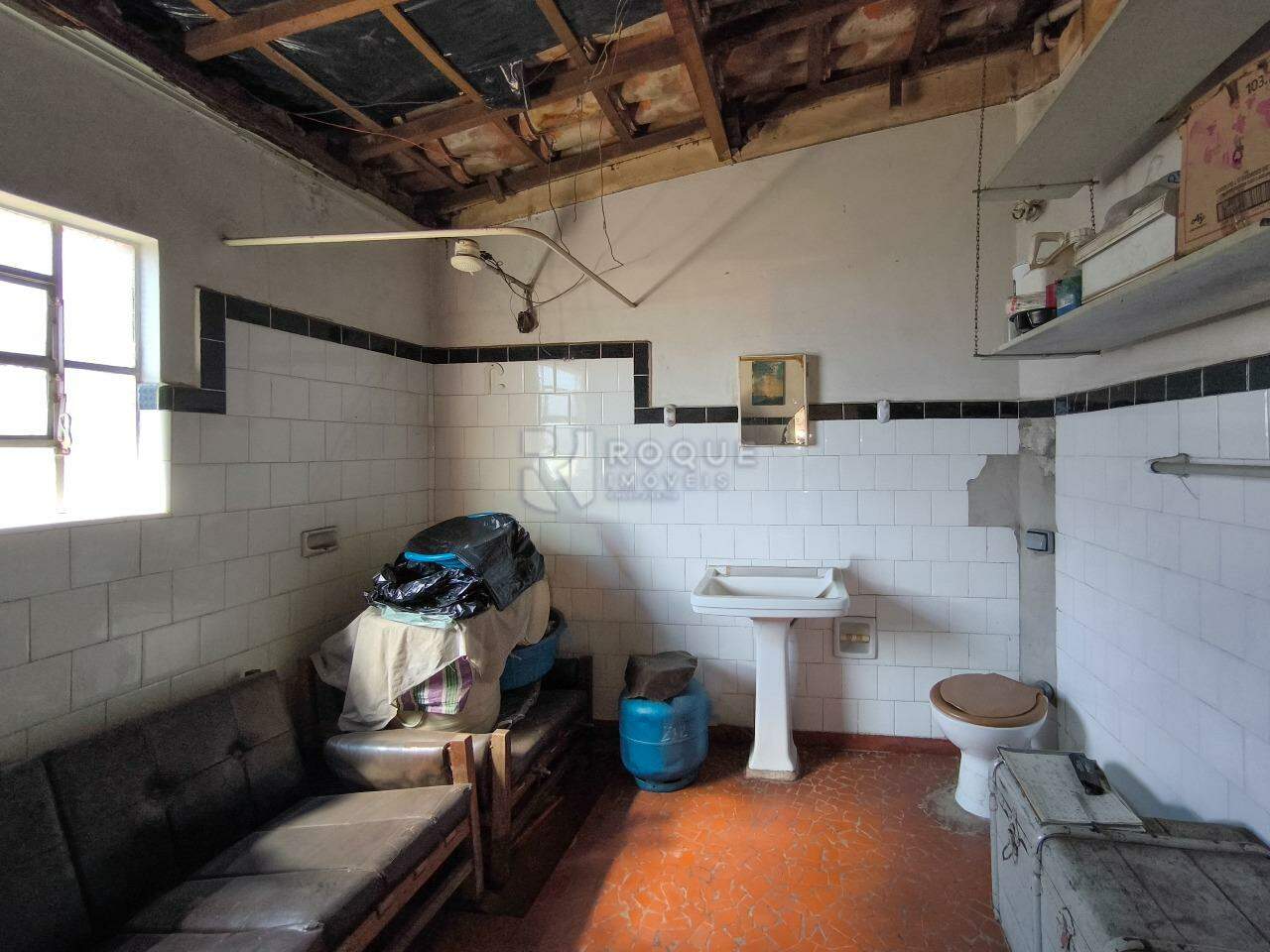 Casa Residencial à venda no bairro Vila Camargo: BANHEIRO EXTERNO