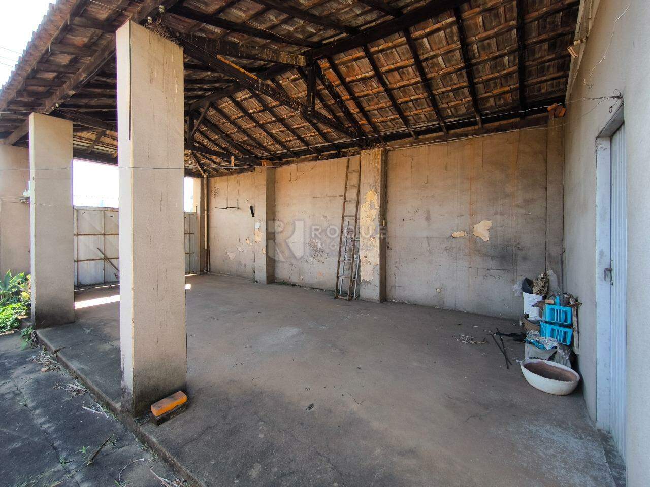 Casa Residencial à venda no bairro Vila Camargo: GARAGEM 2