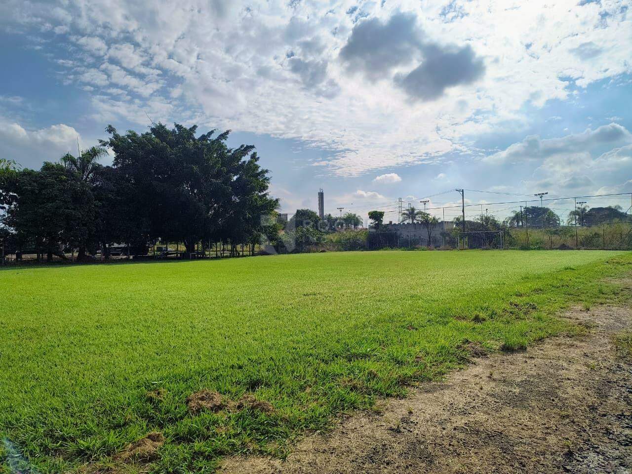 Barracão/Galpão para aluguel no bairro Jardim Nova Limeira: Campo de futebol 