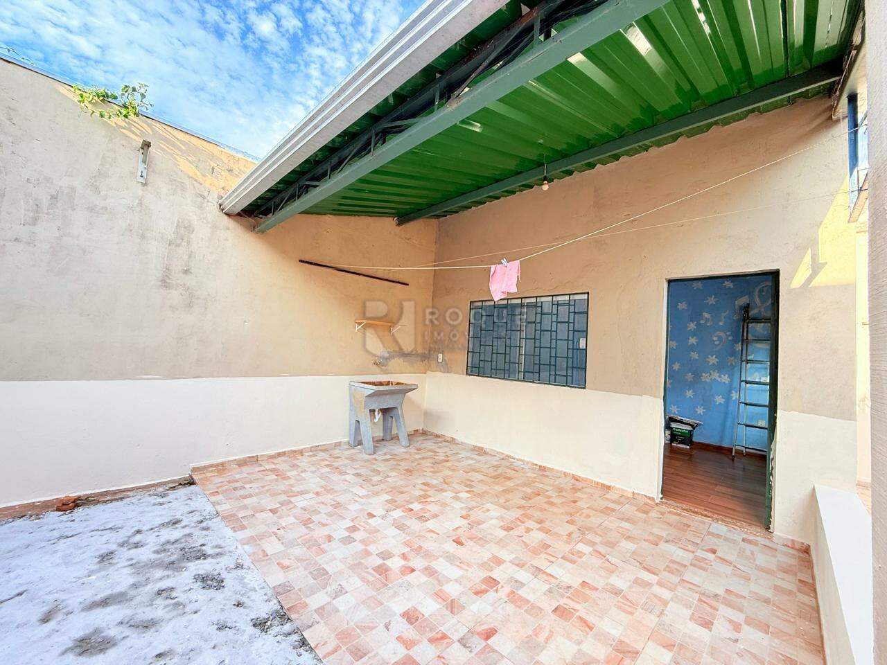 Casa Residencial para aluguel no bairro Jardim Campo Verde I: Lavanderia