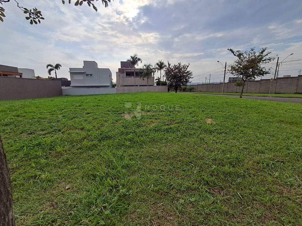 Terreno em condomínio à venda no bairro Residencial Village Damha Limeira: Terreno