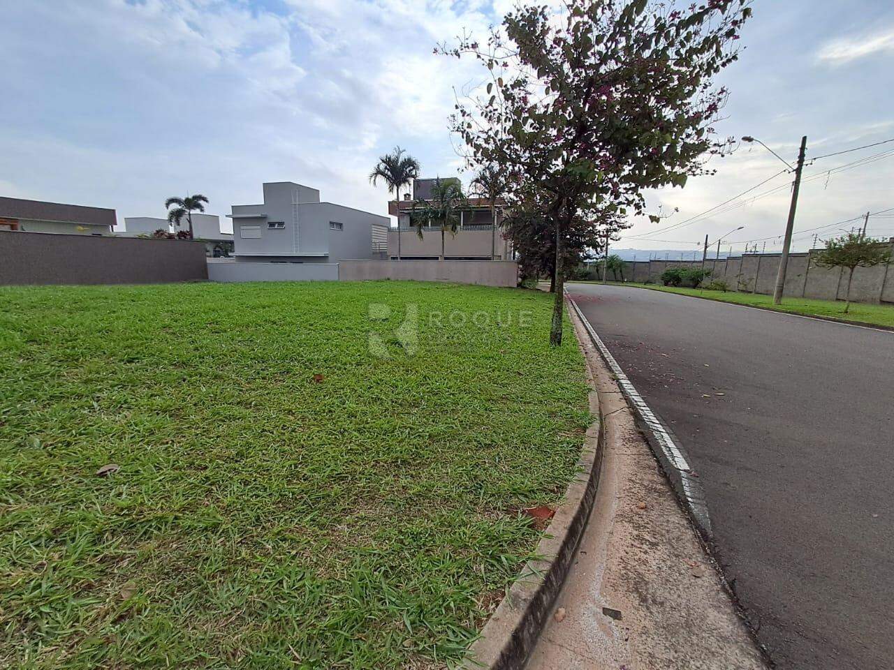 Terreno em condomínio à venda no bairro Residencial Village Damha Limeira: Terreno