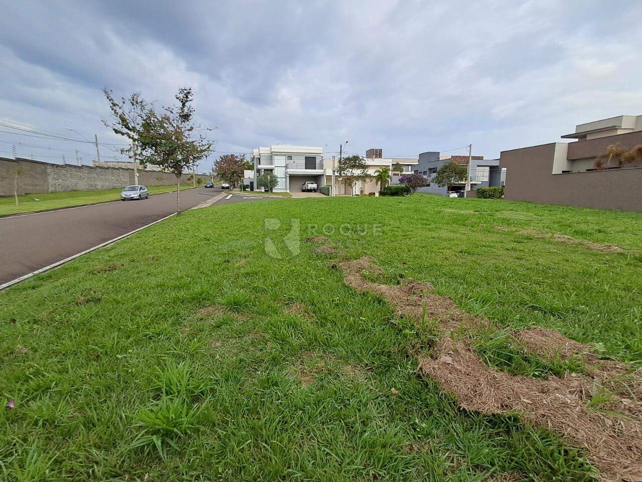 Terreno em condomínio à venda no bairro Residencial Village Damha Limeira: Terreno