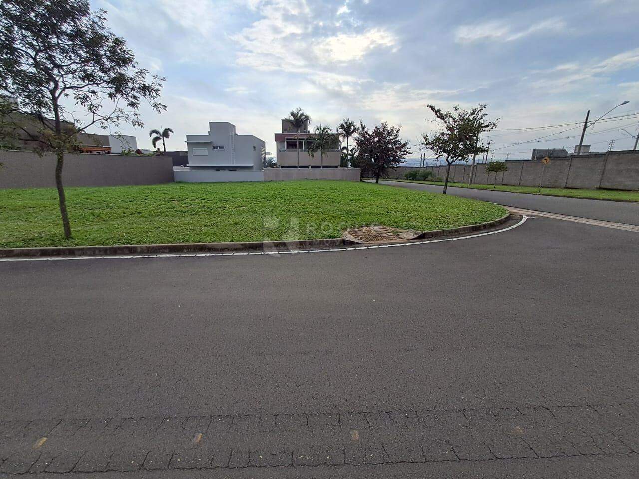 Terreno em condomínio à venda no bairro Residencial Village Damha Limeira: Terreno