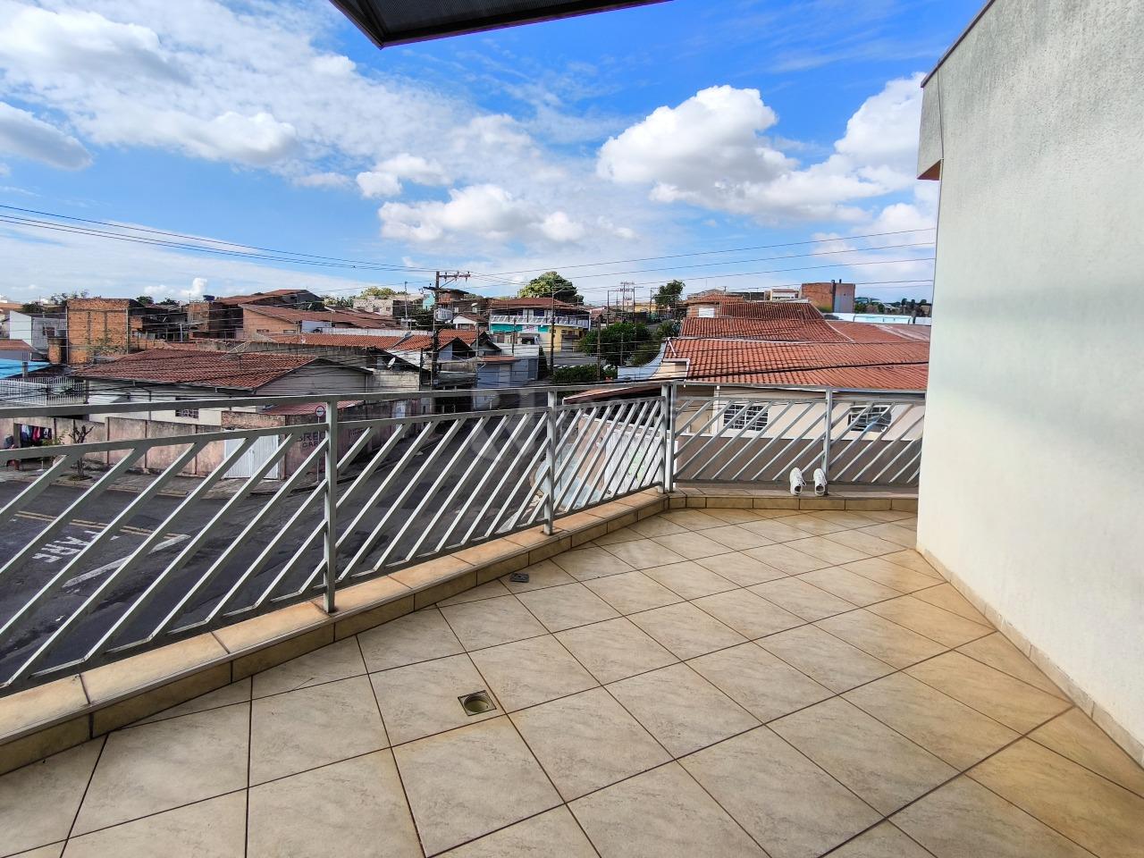 Casa Comercial à venda no bairro Conjunto Habitacional Victor D’Andrea: TERRAÇO