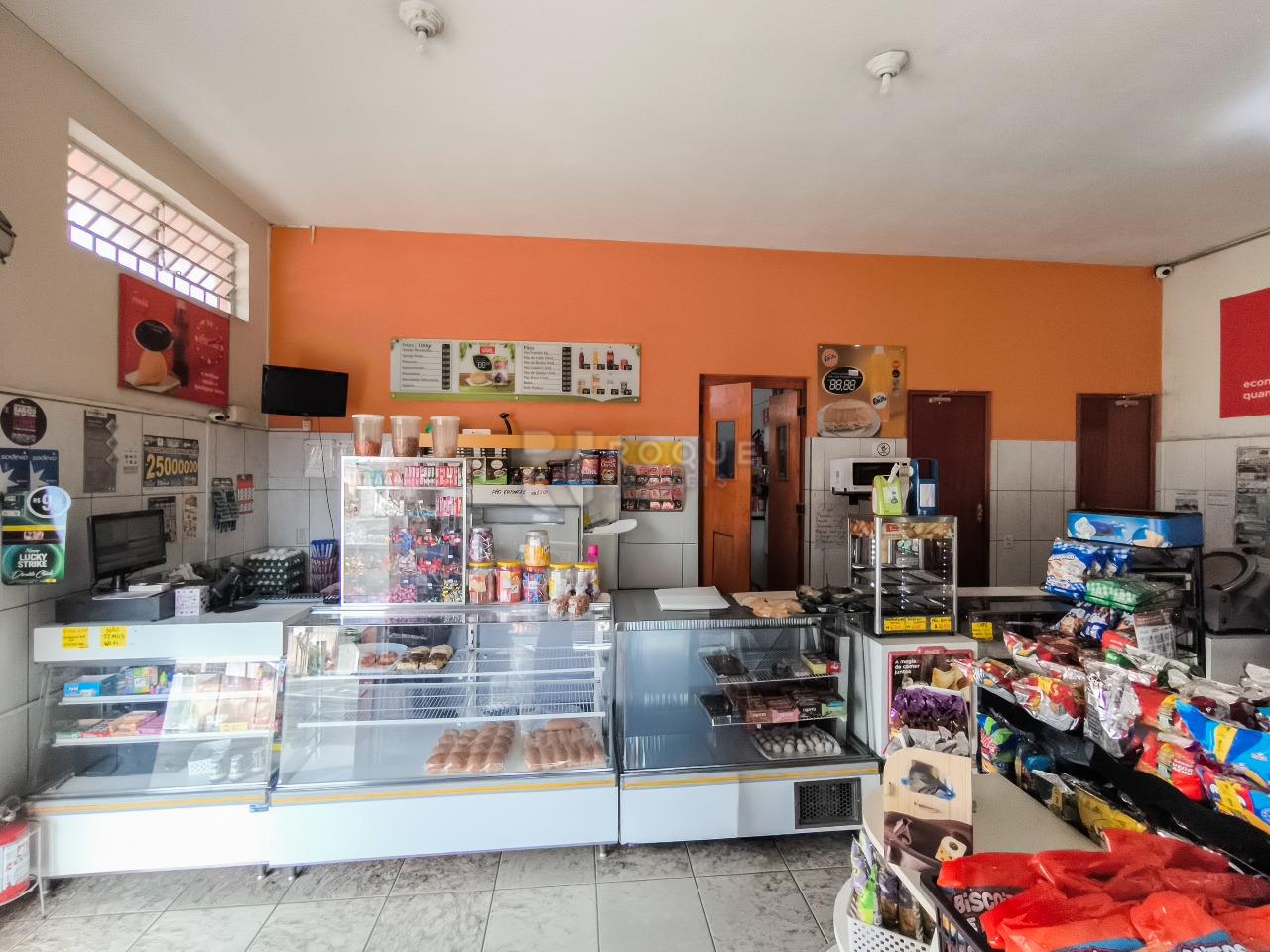 Casa Comercial à venda no bairro Conjunto Habitacional Victor D’Andrea: SALÃO COMERCIAL