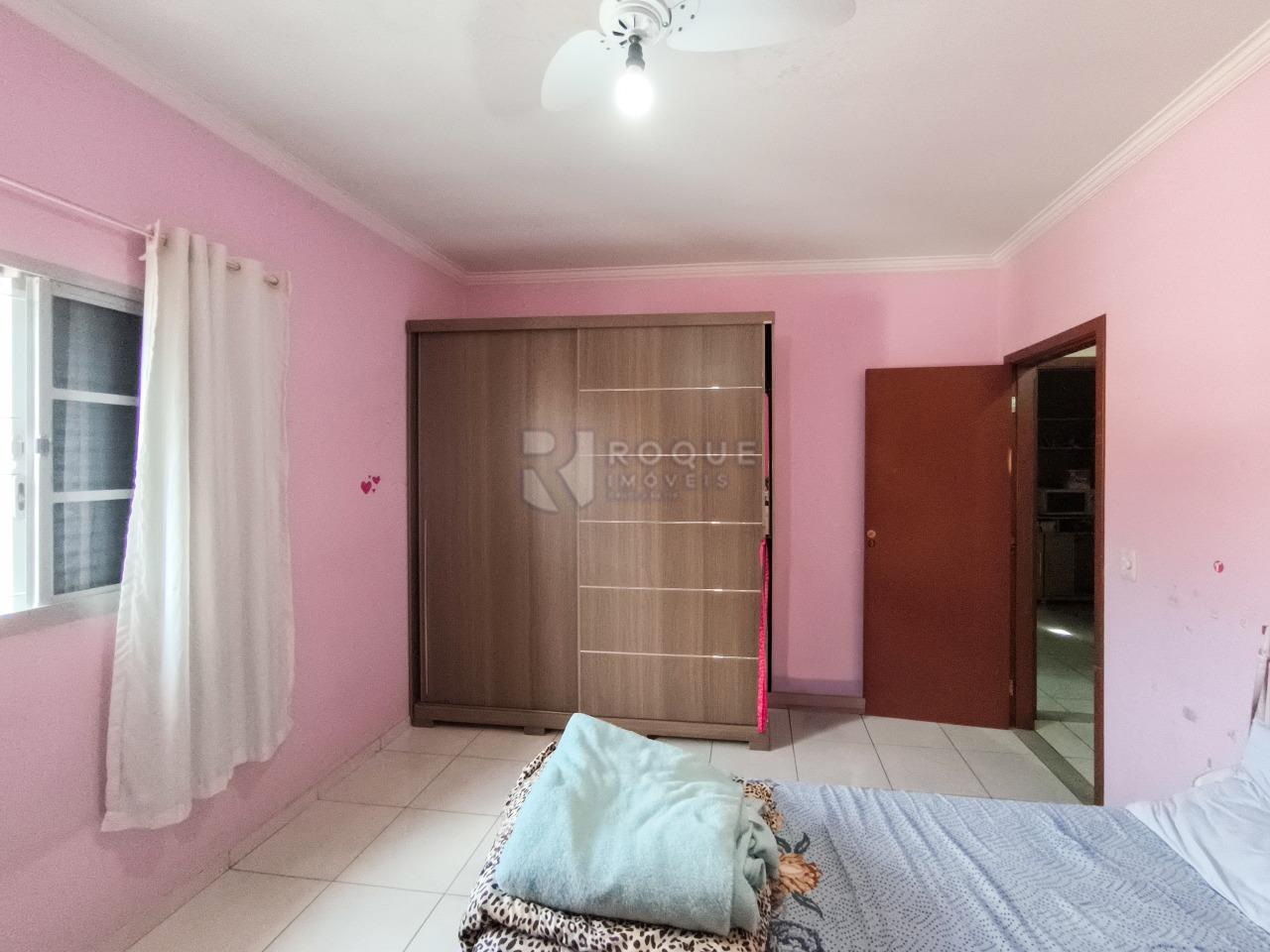 Casa Comercial à venda no bairro Conjunto Habitacional Victor D’Andrea: DORMITÓRIO 2