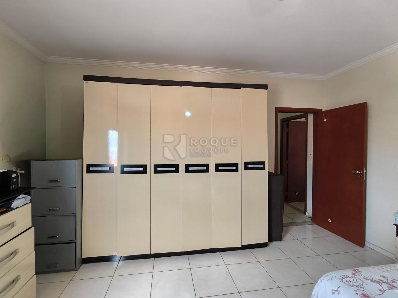 Casa Comercial à venda no bairro Conjunto Habitacional Victor D’Andrea: DORMITÓRIO 1