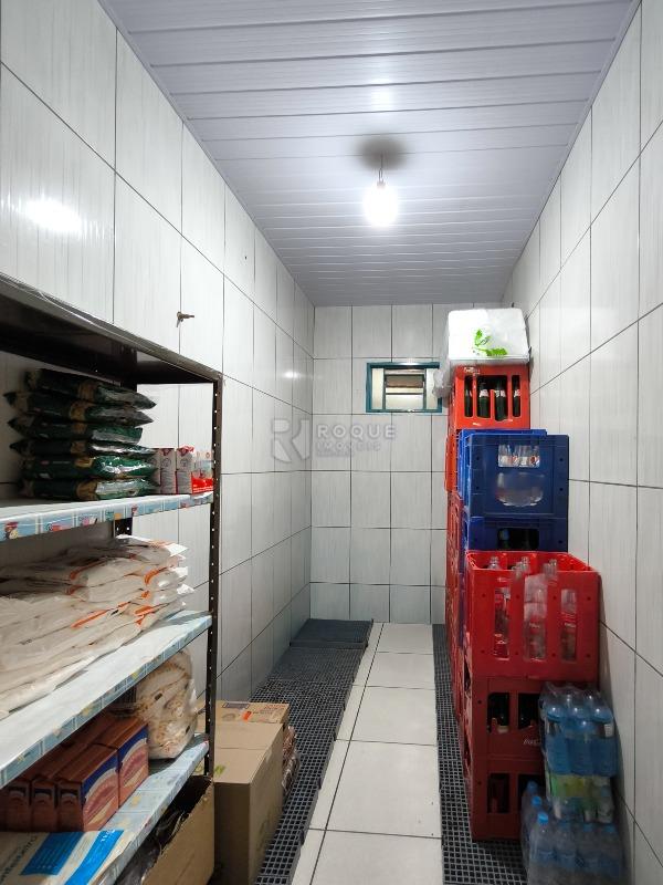 Casa Comercial à venda no bairro Conjunto Habitacional Victor D’Andrea: SANITÁRIO 2