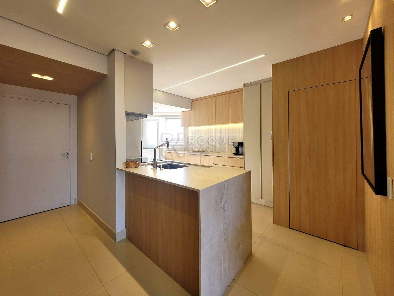 Apartamento à venda no bairro Vila Cristovam: Cozinha