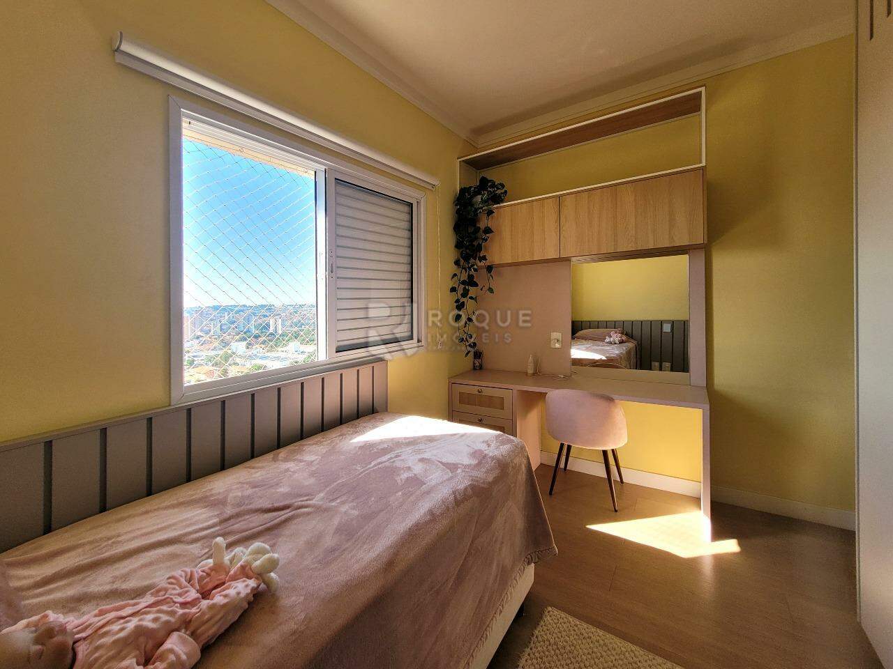 Apartamento à venda no bairro Vila Cristovam: Dormitório 2