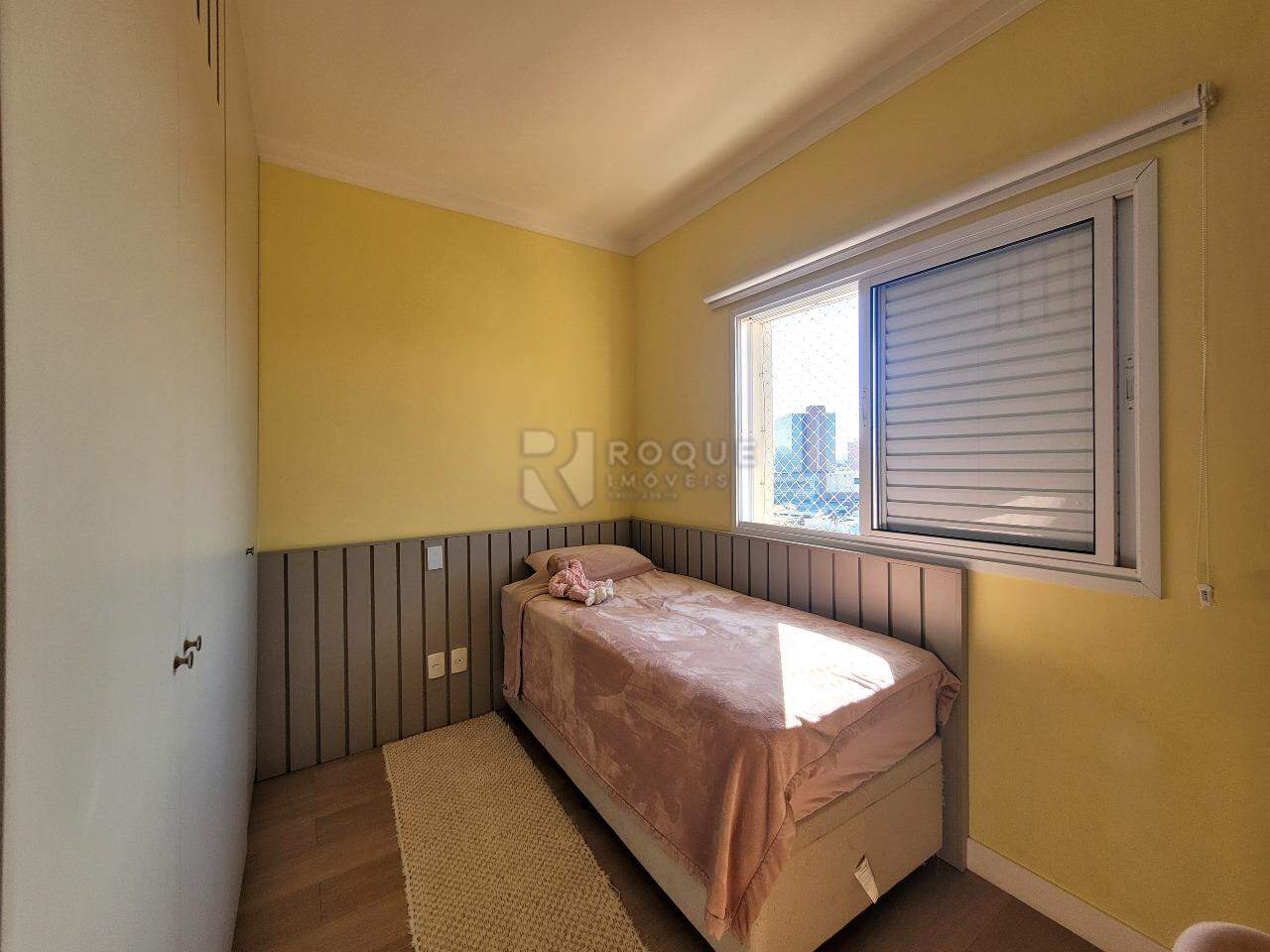 Apartamento à venda no bairro Vila Cristovam: Dormitório 2