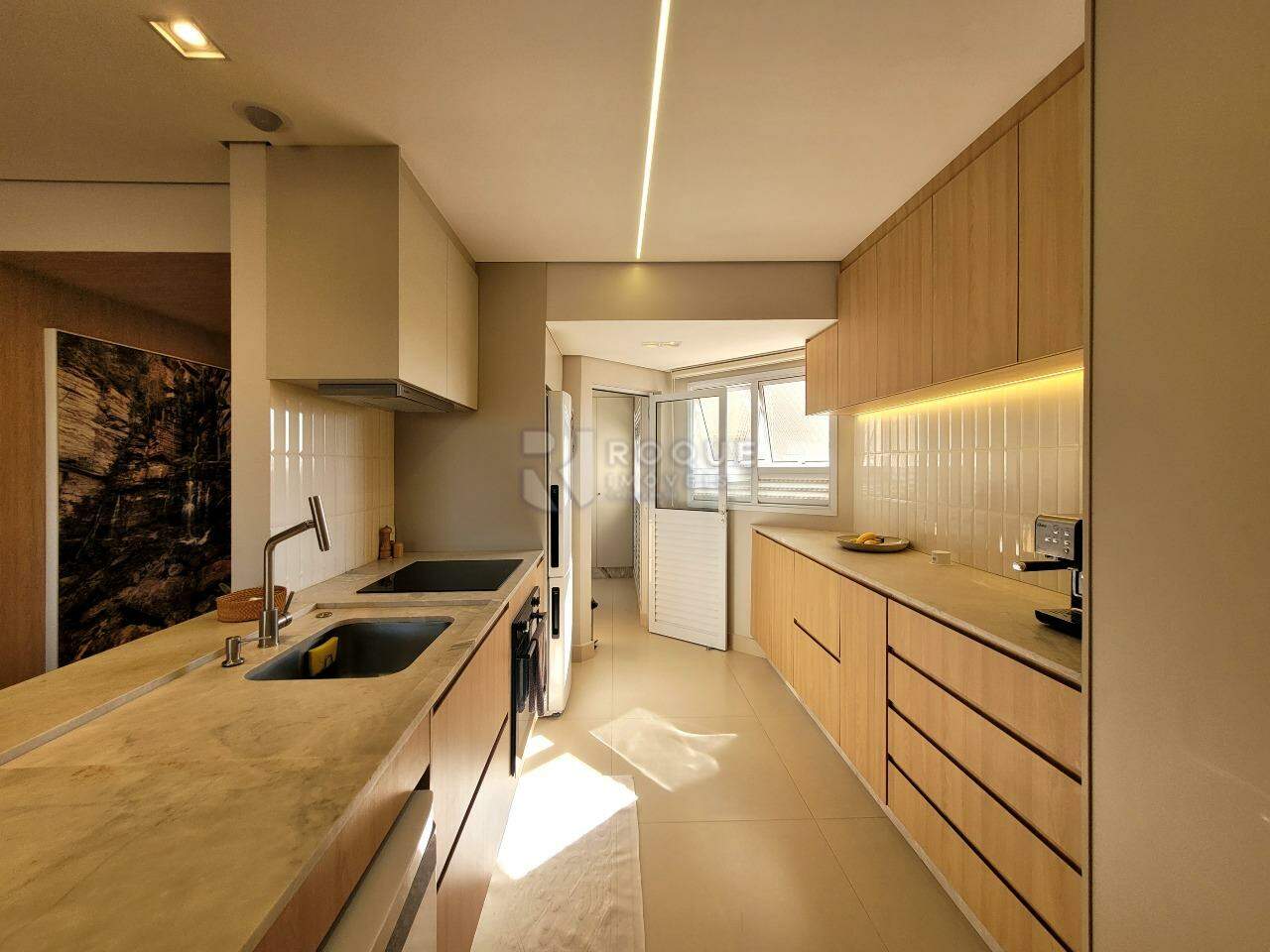 Apartamento à venda no bairro Vila Cristovam: Cozinha