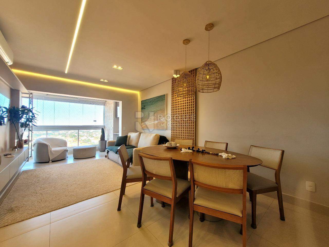 Apartamento à venda no bairro Vila Cristovam: Sala de Jantar