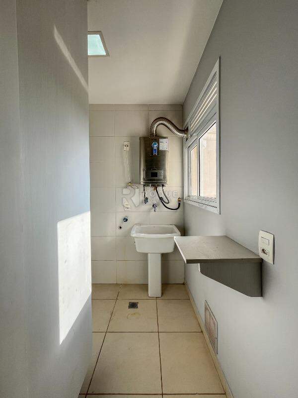 Apartamento à venda no bairro Jardim São Roque: Área de serviço 