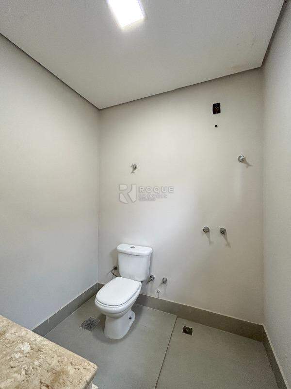 Salas/Conjuntos para aluguel no bairro Vila Cristovam: WC sala 3