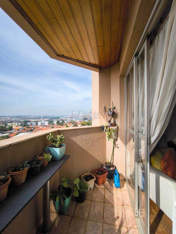 Apartamento à venda no bairro Vila Independência: SACADA