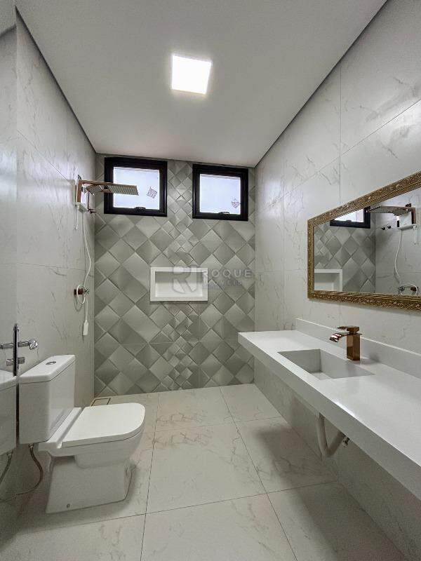 Casa Residencial para aluguel no bairro Residencial Colinas do Engenho I: WC suíte segundo andar 
