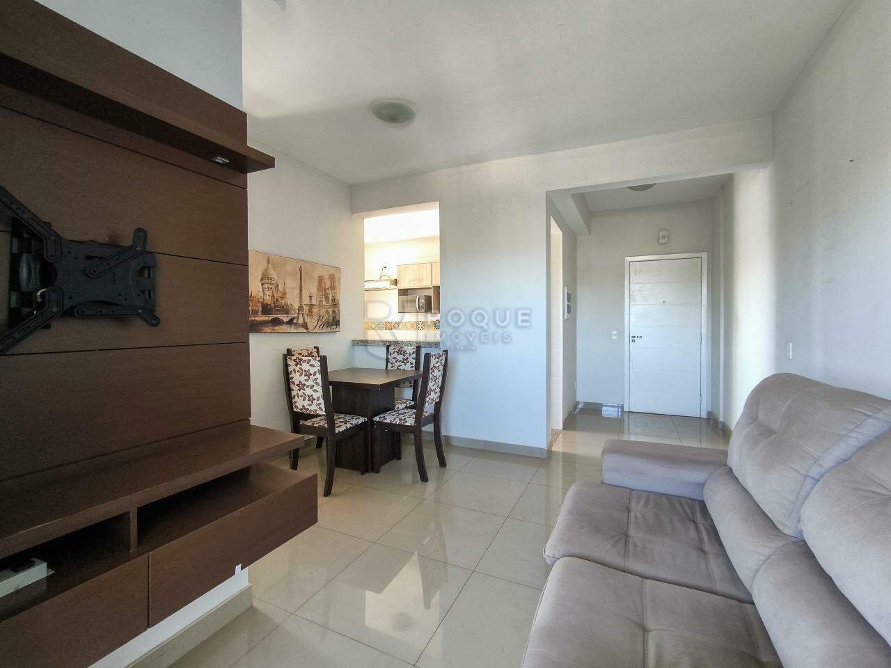 Apartamento à venda no bairro Chácaras Antonieta: SALA DE ESTAR