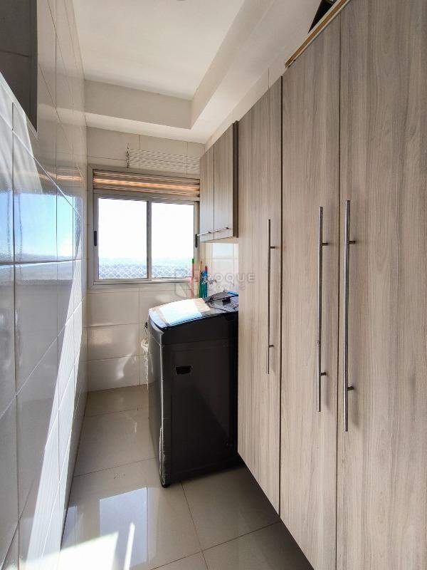 Apartamento à venda no bairro Chácaras Antonieta: LAVANDERIA