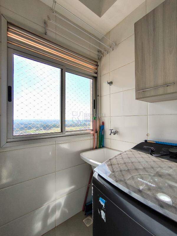 Apartamento à venda no bairro Chácaras Antonieta: LAVANDERIA