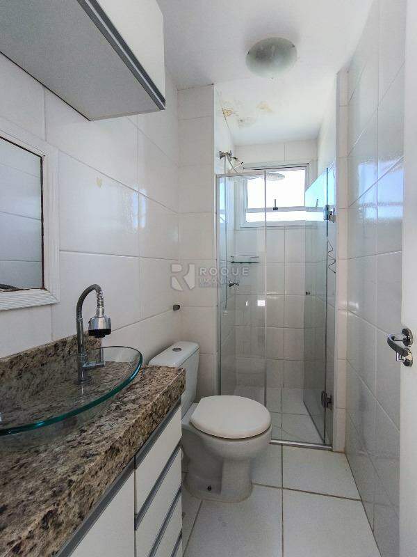 Apartamento à venda no bairro Chácaras Antonieta: WC SUÍTE