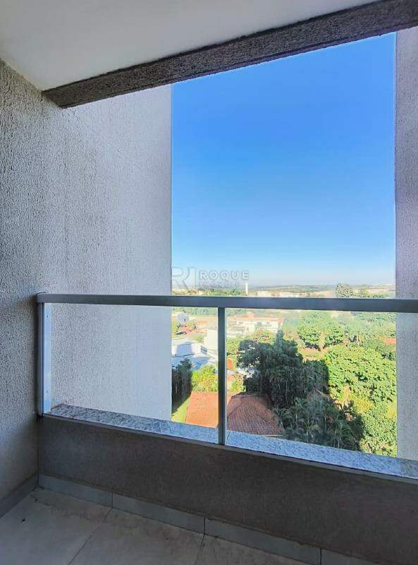 Apartamento para aluguel no bairro Vale das Esmeraldas: Sacada