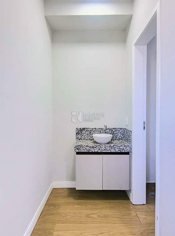 Apartamento para aluguel no bairro Vale das Esmeraldas: Lavatório