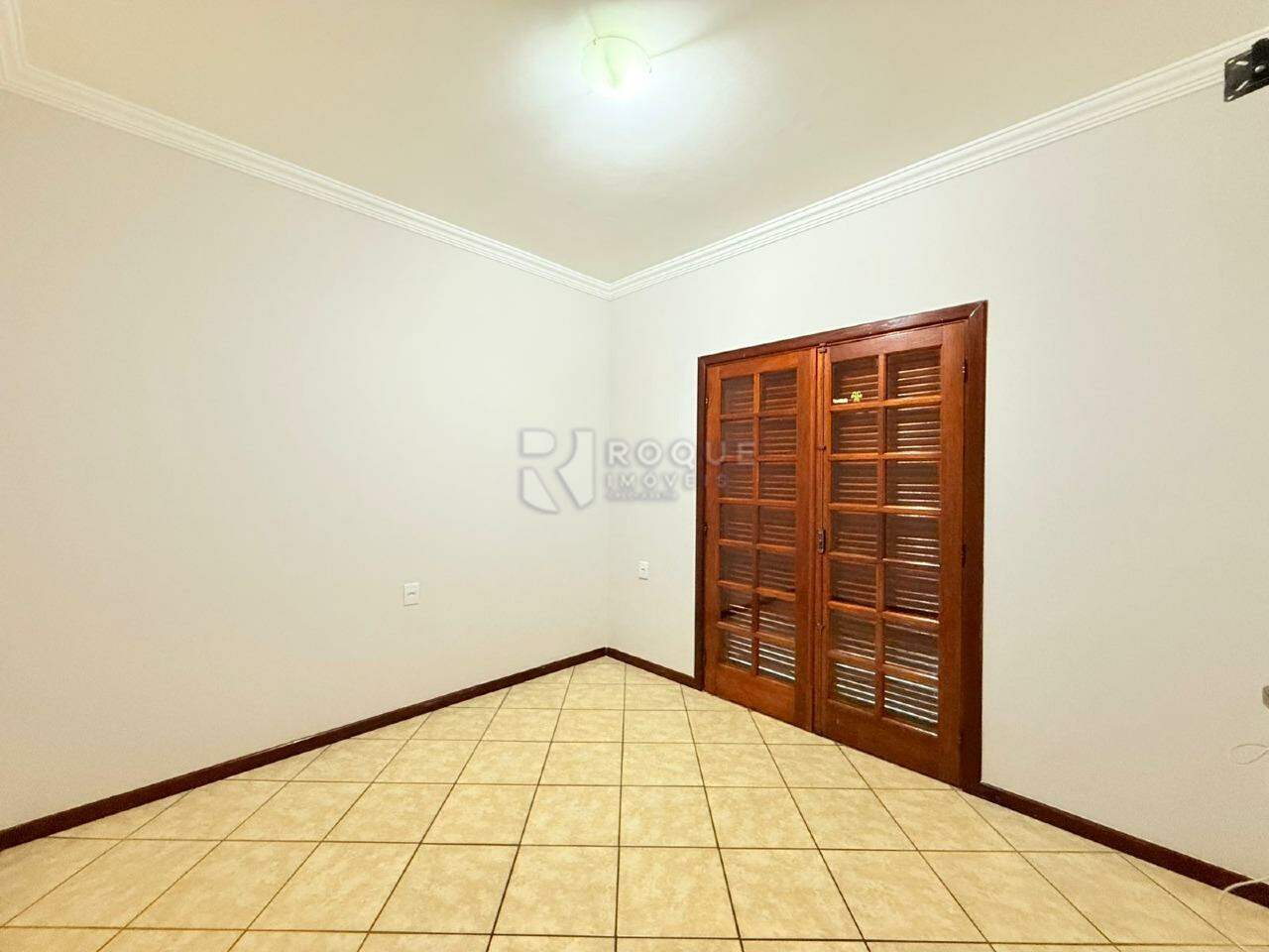 Casa Residencial para aluguel no bairro Jardim Nova Europa: Dormitório 02