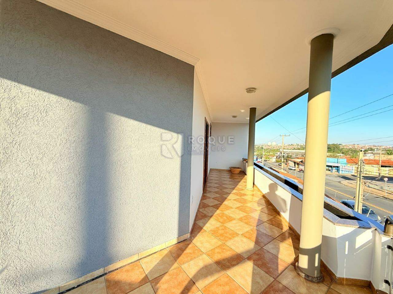Casa Residencial para aluguel no bairro Jardim Nova Europa: Sacada