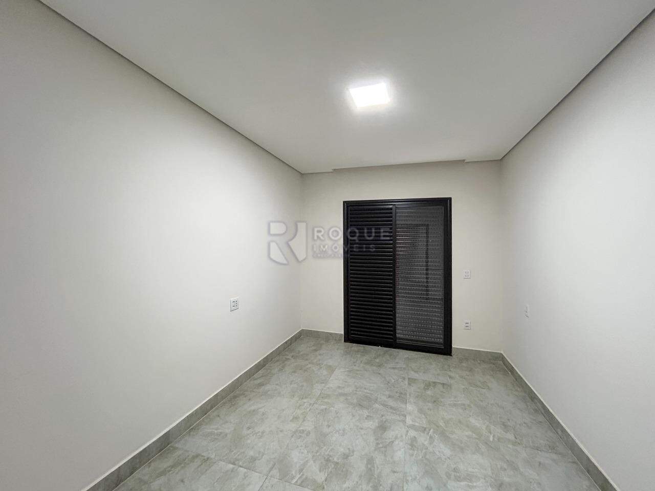Casa Residencial à venda no bairro Residencial Colinas do Engenho I: Dormitório 2 - Segundo andar