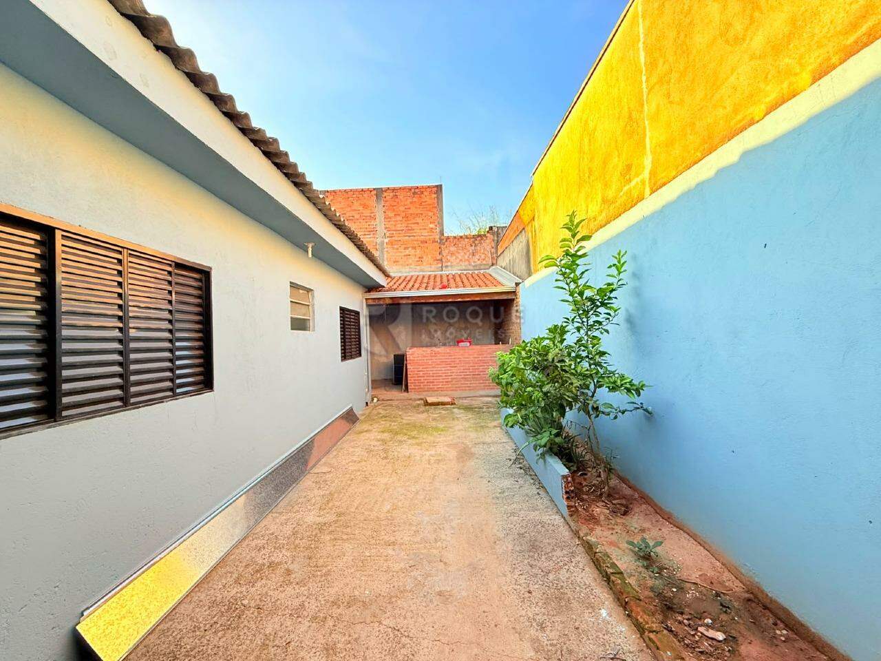 Casa Residencial para aluguel no bairro Jardim das Paineiras: Quintal