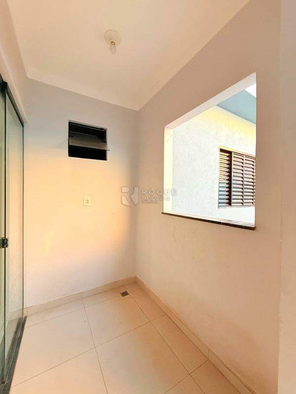 Casa Residencial para aluguel no bairro Jardim das Paineiras: Lavanderia