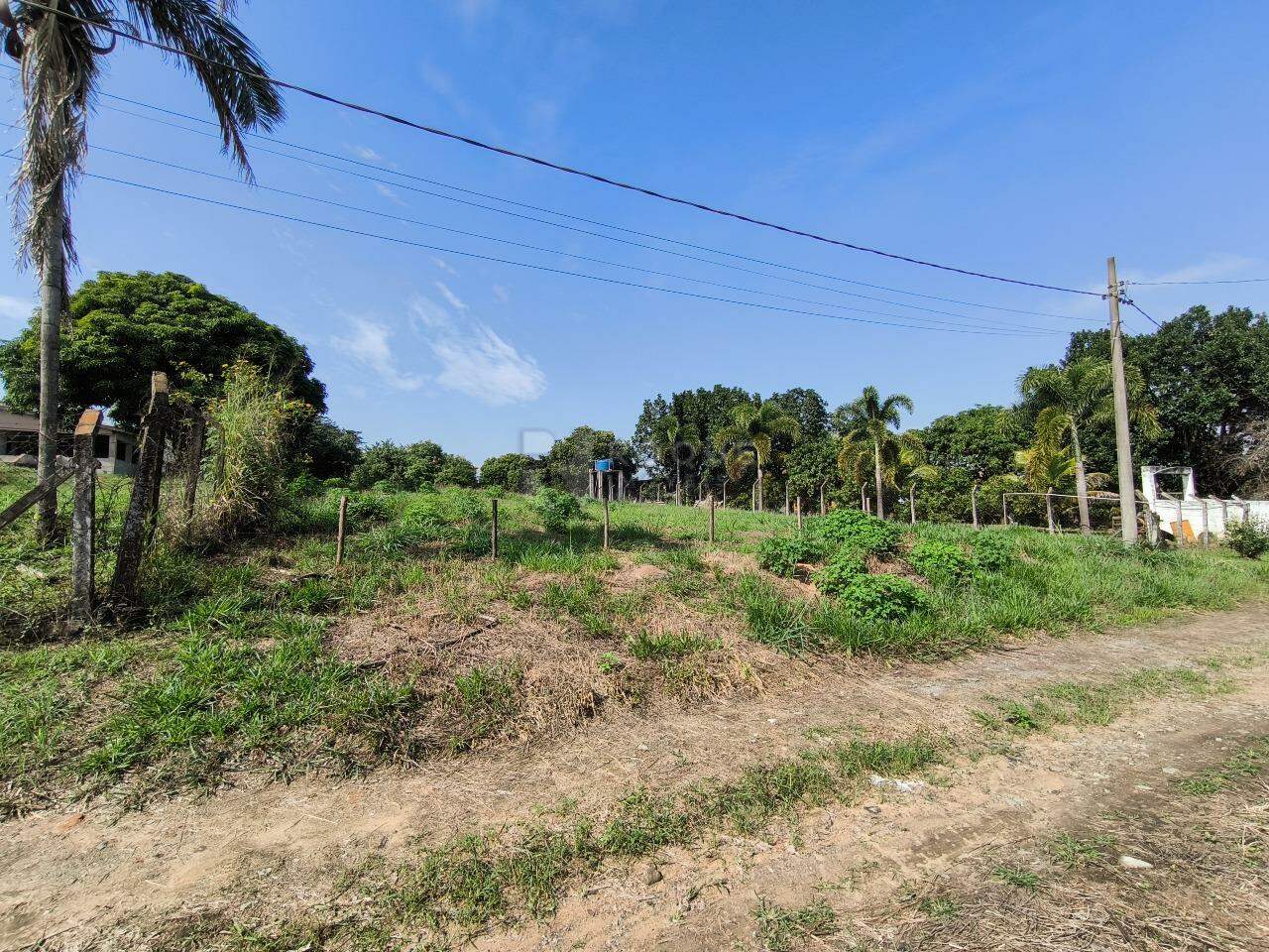Terreno em condomínio à venda no bairro Chacara: 