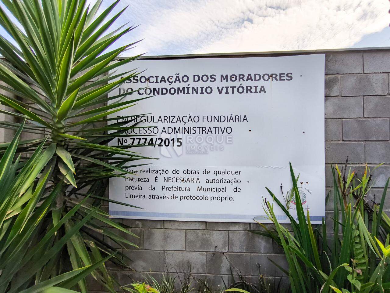 Terreno em condomínio à venda no bairro Chacara: 