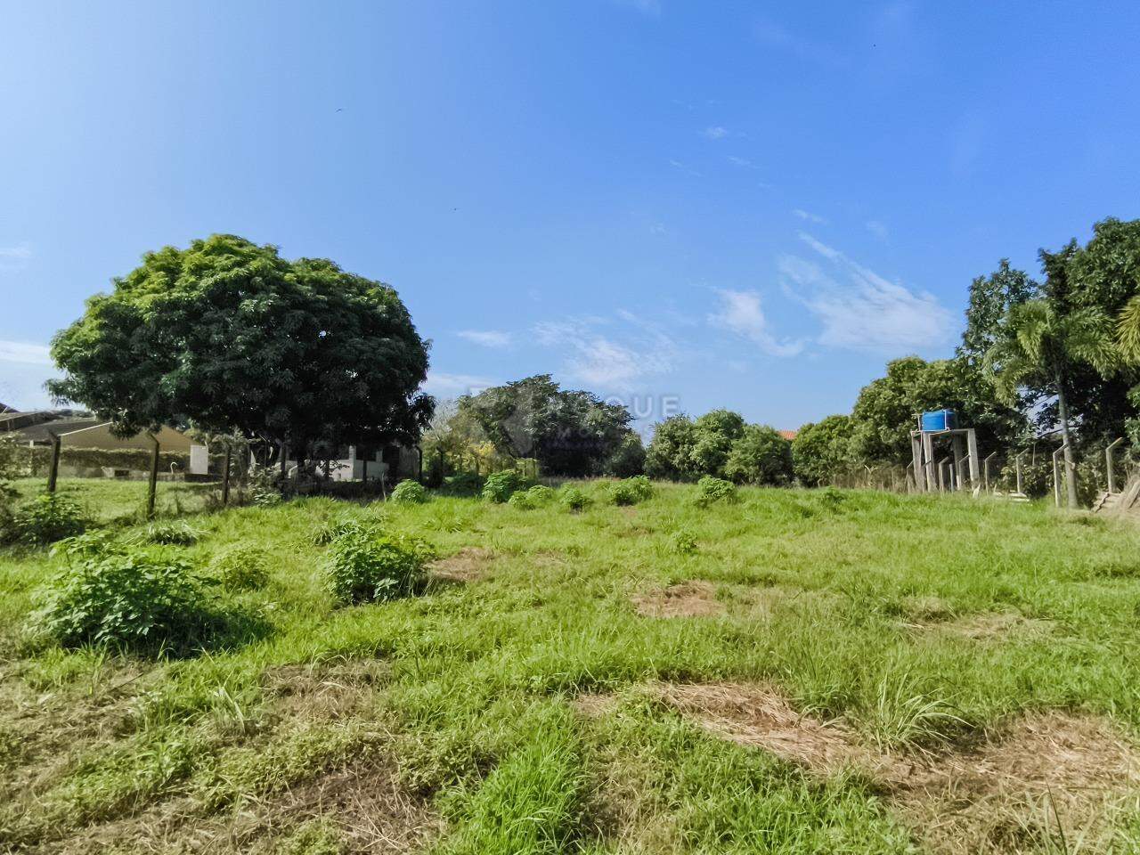 Terreno em condomínio à venda no bairro Chacara: 